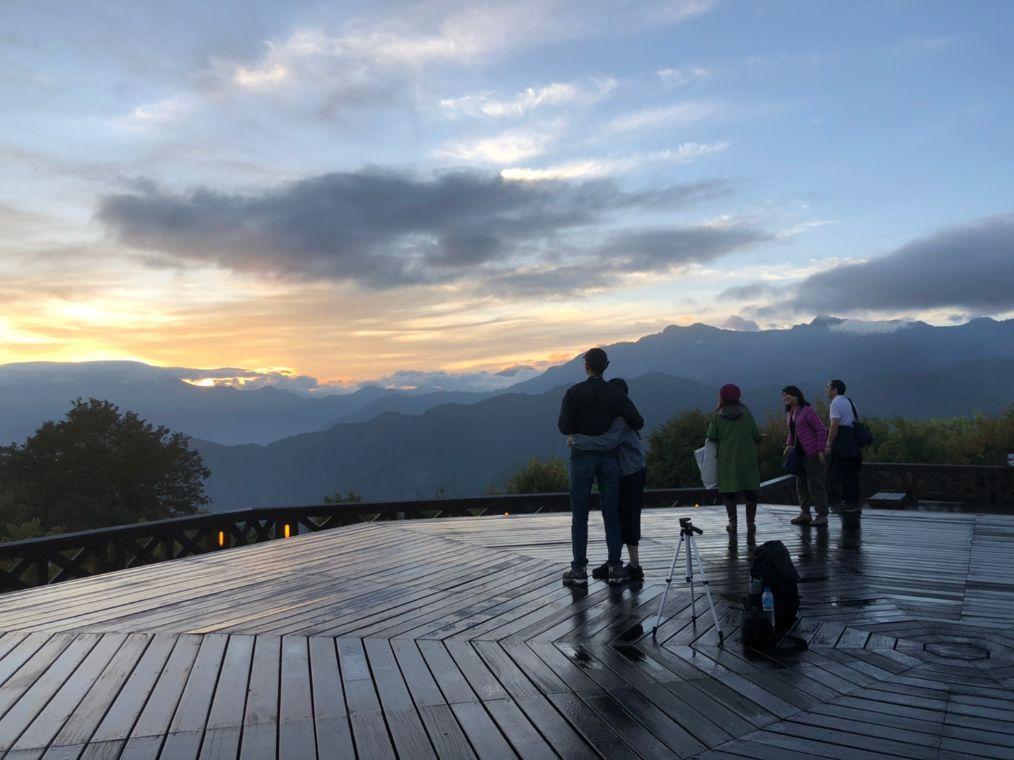 Zhushan Sunrise Viewing Platform – Taiwan’s Most Magical Sunrise Above the Sea of Clouds