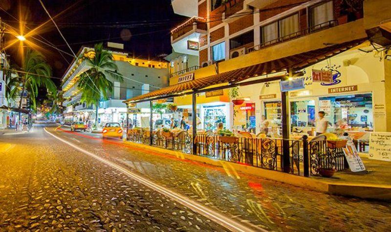 Zona Romántica – Puerto Vallarta’s Vibrant Heart