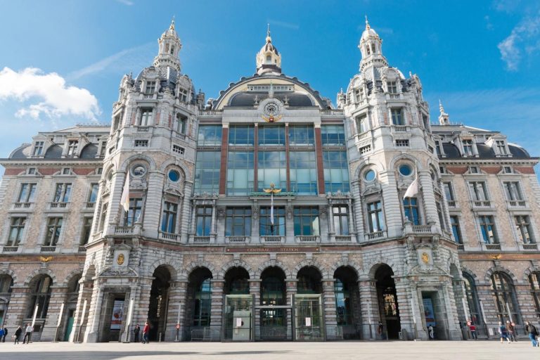 Antwerp Central Station: Discover Belgium’s Architectural Masterpiece