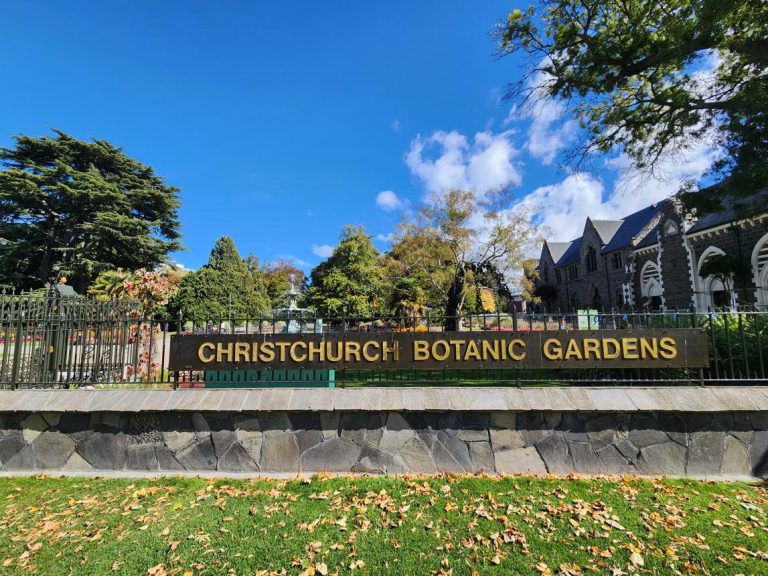 Christchurch Botanic Gardens: Explore New Zealand’s Most Beautiful Urban Garden