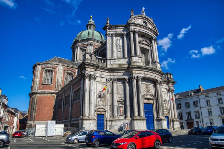 Saint Aubin's Cathedral: Discover Namur’s Majestic Baroque Cathedral