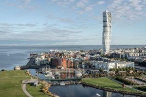 Turning Torso: Discover Sweden’s Iconic Twisting Skyscraper in Malmö