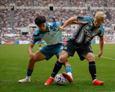 Frugal or Foolish? Manchester United's Left-Back Conundrum