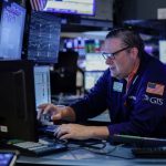 Global Equity Fund Inflows Surge to Three-Week High Before Late-Week Selloff