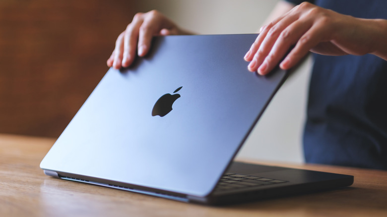How to AirPlay from iPhone or MacBook to Your TV