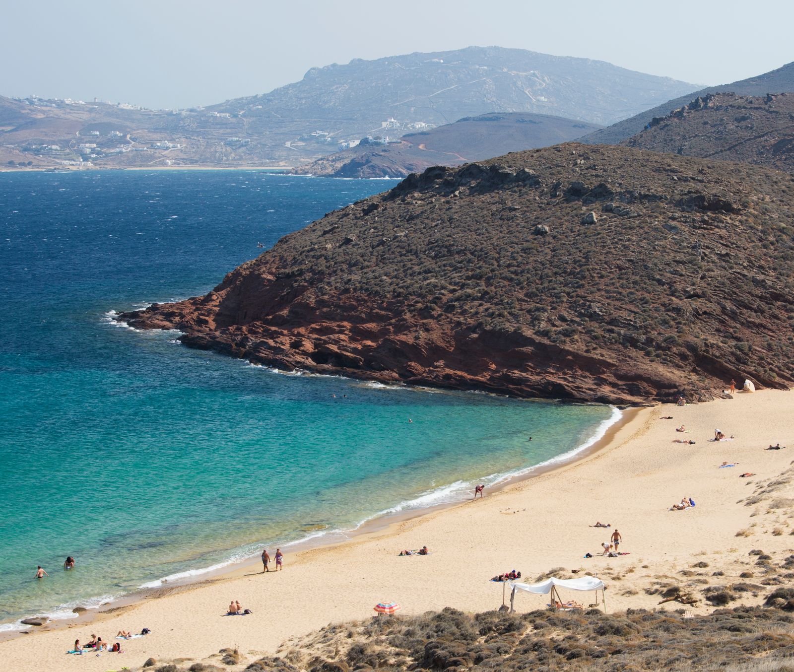 How to Party Like a Local in Mykonos: Insider Tips for an Unforgettable Experience