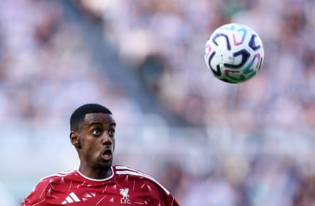 Manchester United's Attack Falters, Brentford Scores a Bargain, and Everton's Midfielder Shines: Premier League Talking Points