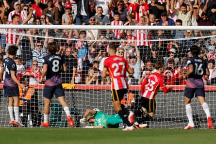 Spurs' Flawed Performance Exposed in Humbling 3-0 Loss to Brentford