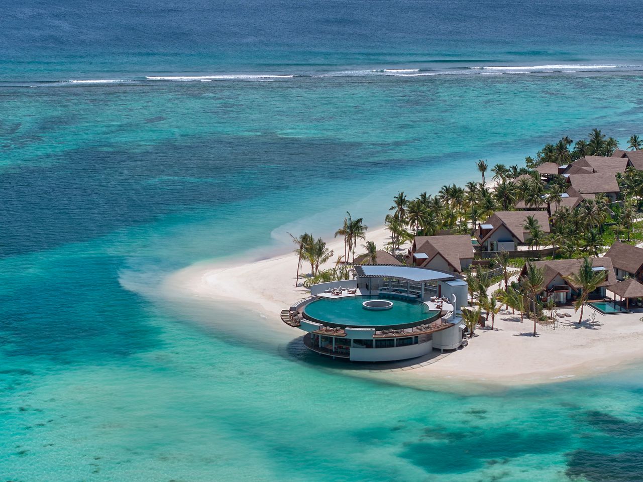The Maldives: A Paradise of Luxury Resorts and Unparalleled Natural Beauty
