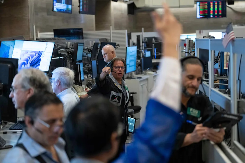 US Stocks Bounce Back Despite Bond Market Pressure