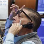 US Stocks Plummet as Bond Yields and Oil Prices Send Warning Signals to Investors